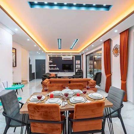 Kalkan'da Deniz Manzarali Kaş