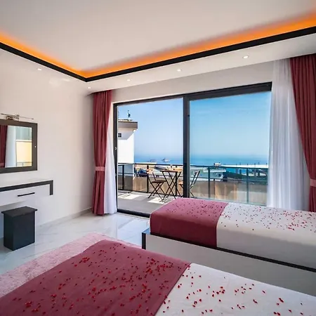 Kalkan'da Deniz Manzarali Villa *