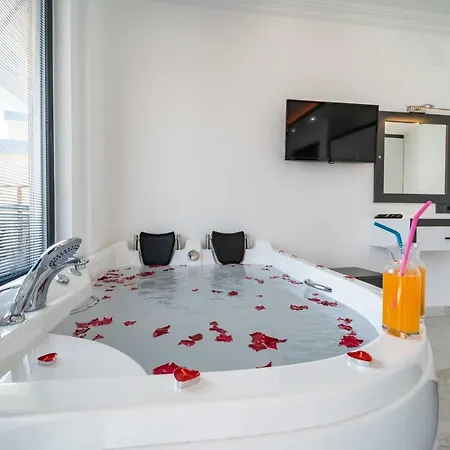 Kalkan'da Deniz Manzarali Villa Kaş